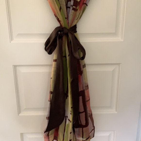 Saha Dress - Picture 5 of 5